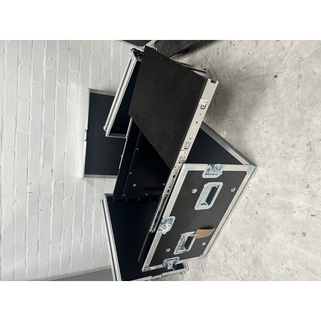 11u x 4u Angled Mixer Rack Flight Case (R-693)